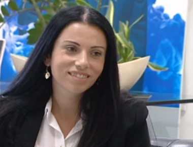 Δασκάλα από την Κύπρο υπερασπίζεται το Εθνος: «Οι εθνομηδενιστές παθαίνουν αλλεργία»